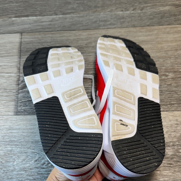 Nike Air White and Red Athletic Shoes men’s 11.5 (j120) - Picture 8 of 11